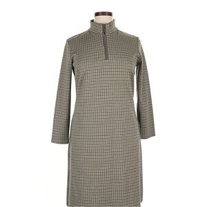 J. McLaughlin Black and Cream Houndstooth Apparel